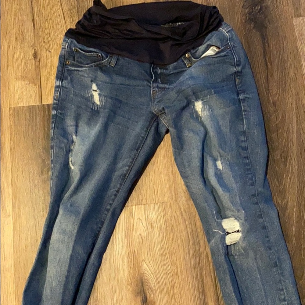 Gap full panel maternity jean